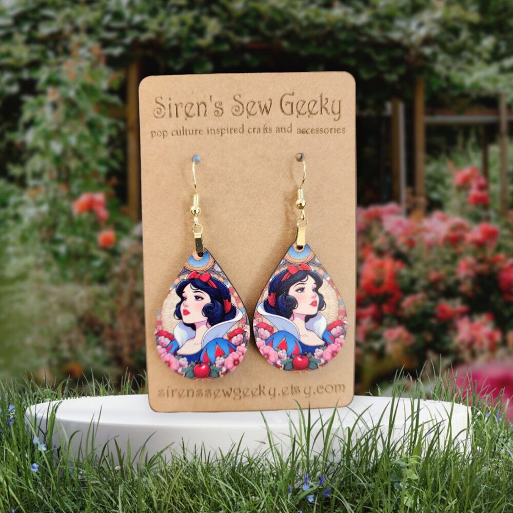 Snow White teardrop earrings